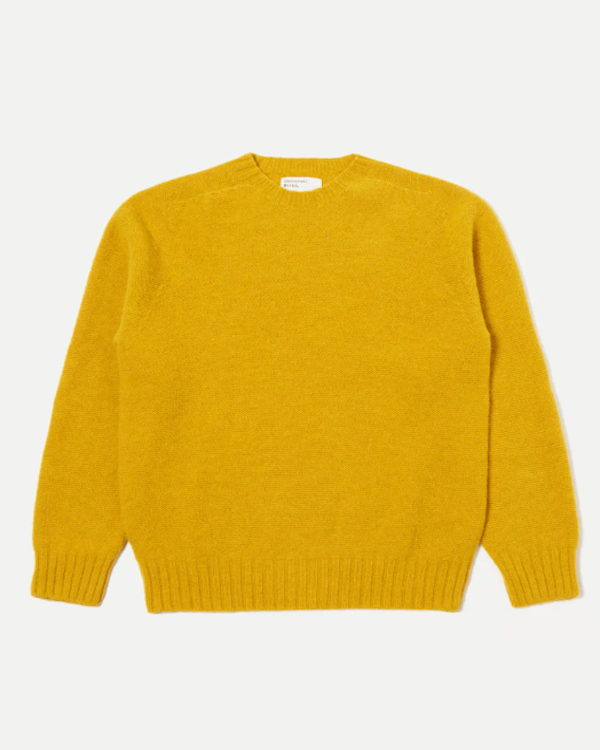 UNIVERSAL WORKS SEAMLESS CREW IN GOLD SUPERSOFT KNIT 