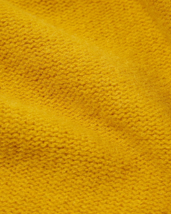 UNIVERSAL WORKS SEAMLESS CREW IN GOLD SUPERSOFT KNIT