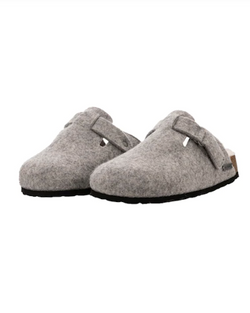 SHEPHERD HILMA SHEEPSKIN SLIDERS IN LIGHT GREY