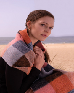 QUINTON CHADWICK BIG BRUSHED SCARF IN COPPER BEECH