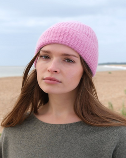 BEANIE HAT IN FONDANT PINK 