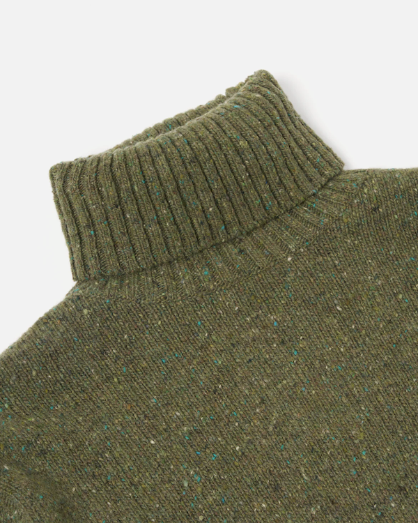 UNIVERSAL WORKS ROLL NECK IN GREEN RECYCLED TWEED KNIT