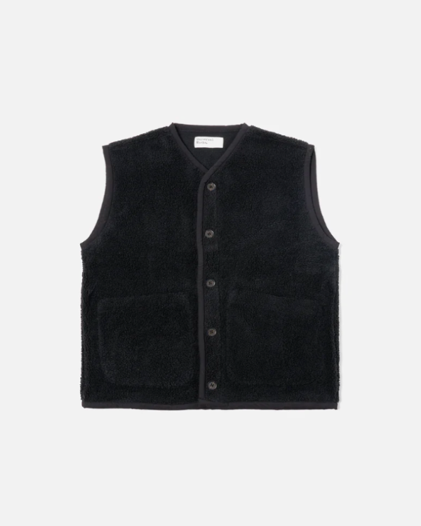 UNIVERSAL WORKS LANCASTER GILET IN BLACK MOUNTAIN FLEECE