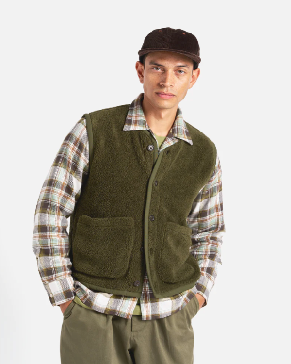 UNIVERSAL WORKS LANCASTER GILET IN GREEN MOUNTAIN FLEECE