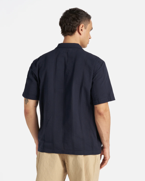UNIVERSAL WORKS SAL ROAD SHIRT IN NAVY MAUI COTTON