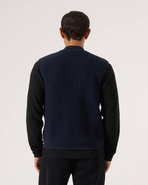 UNIVERSAL WORKS ZIP WAISTCOAT IN NAVY WOOL FLEECE