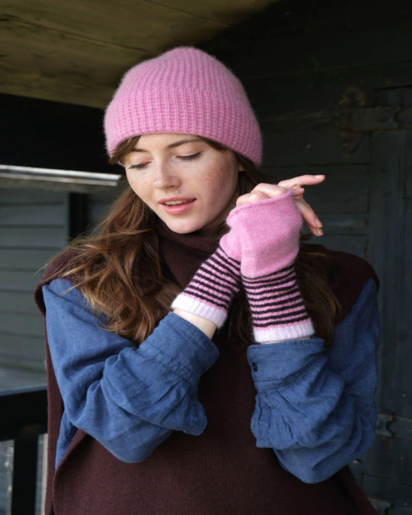 QUINTON CHADWICK ANGORA FINGERLESS MITTENS IN QUARTZ COLOURS