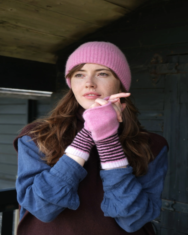 QUINTON CHADWICK ANGORA FINGERLESS MITTENS IN QUARTZ COLOURS