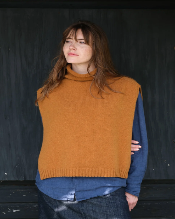 QUINTON CHADWICK FUNNEL NECK PONCHO IN SEDONNA