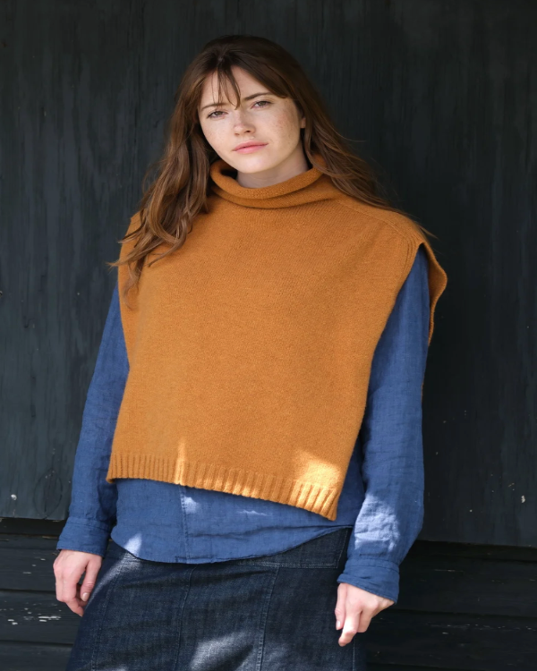 QUINTON CHADWICK FUNNEL NECK PONCHO IN SEDONNA