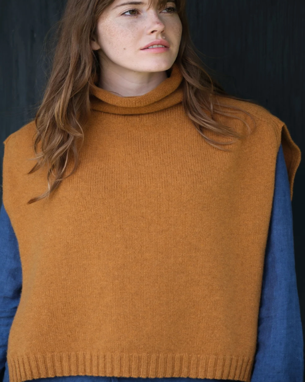 QUINTON CHADWICK FUNNEL NECK PONCHO IN SEDONNA