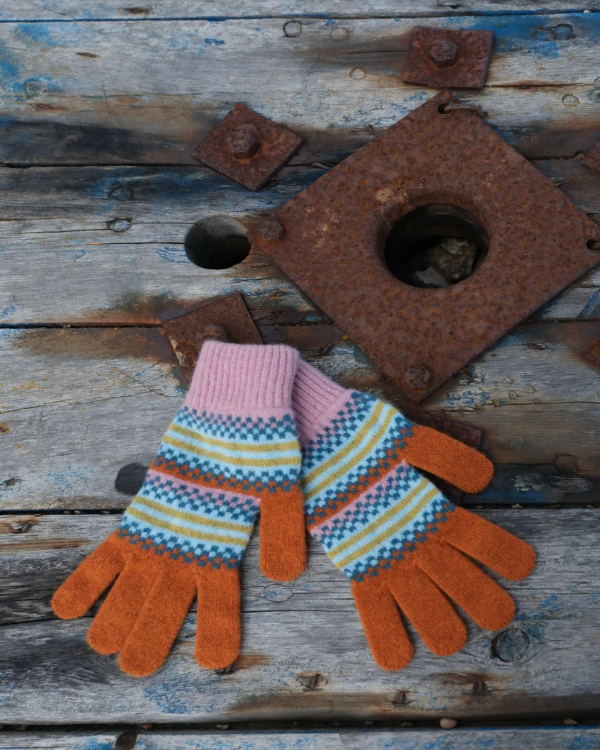 QUINTON CHADWICK PATTERNED GLOVES IN MEADOW PATCH