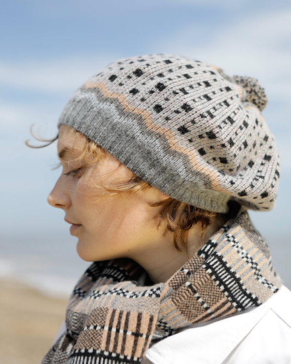 QUINTON CHADWICK DOTTY BERET IN PEBBLE COLOURS